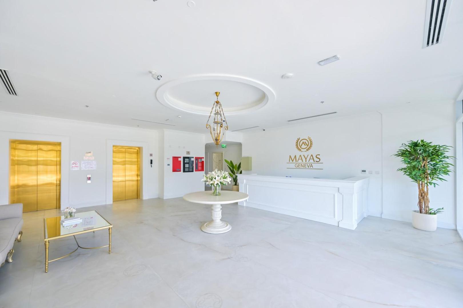 Livbnb - Homey 1b With Spacious Terrace In District 14, Jvc Apartment Dubai